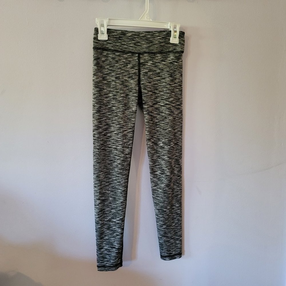 Athletic leggings from 90 degree